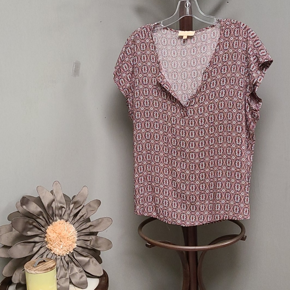 Lucy & Laurel Split V-neck Top size XL - Picture 1 of 7